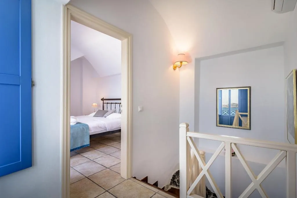 Room, Golden Grey Goose, Santorini