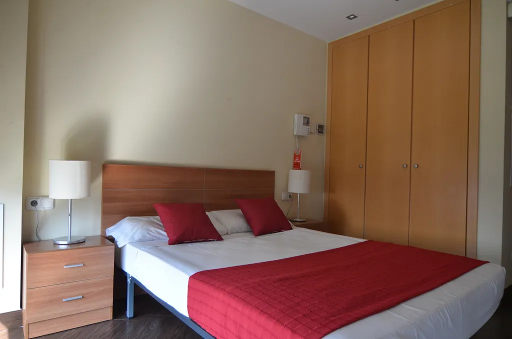 APARTMENT TWO BEDROOMS Room, Valencia Rental, Valencia