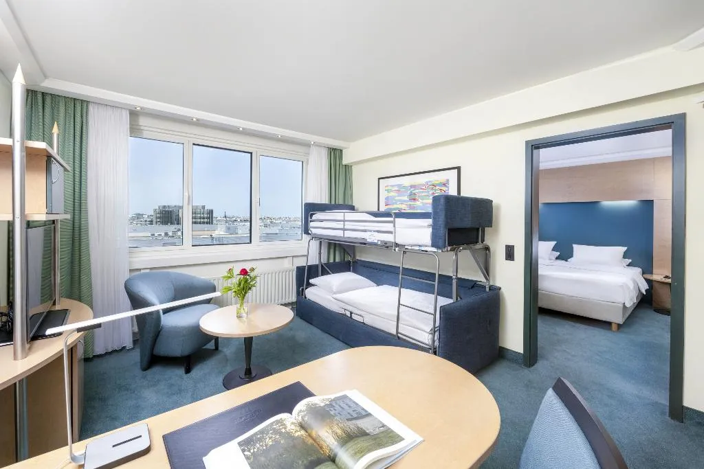 FAMILY ROOM SUPERIOR Room, Maritim proArte Hotel Berlin, Berlin