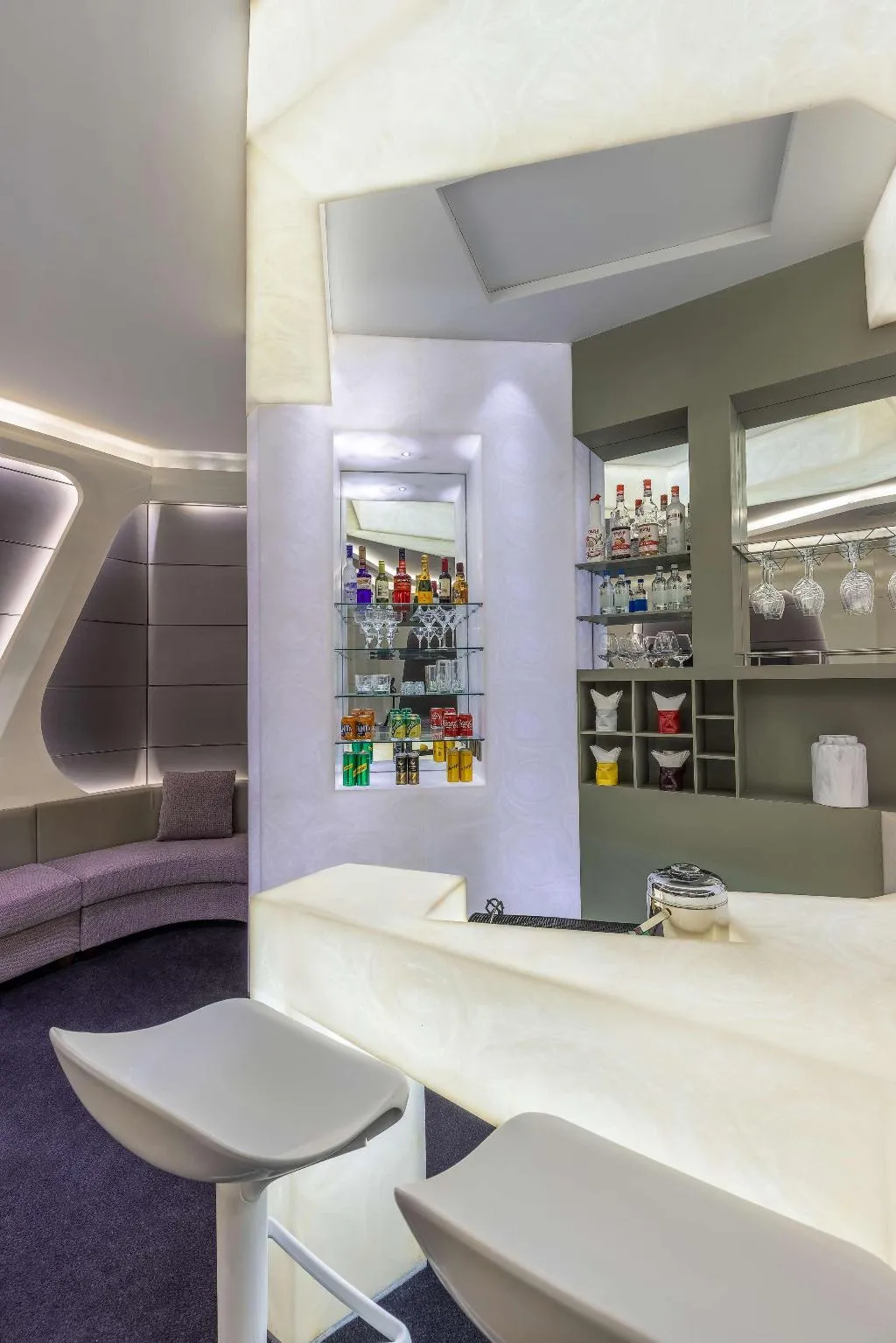 SUITE GRAND DELUXE Room, V Hotel Dubai, Curio Collection by Hilton, Dubai