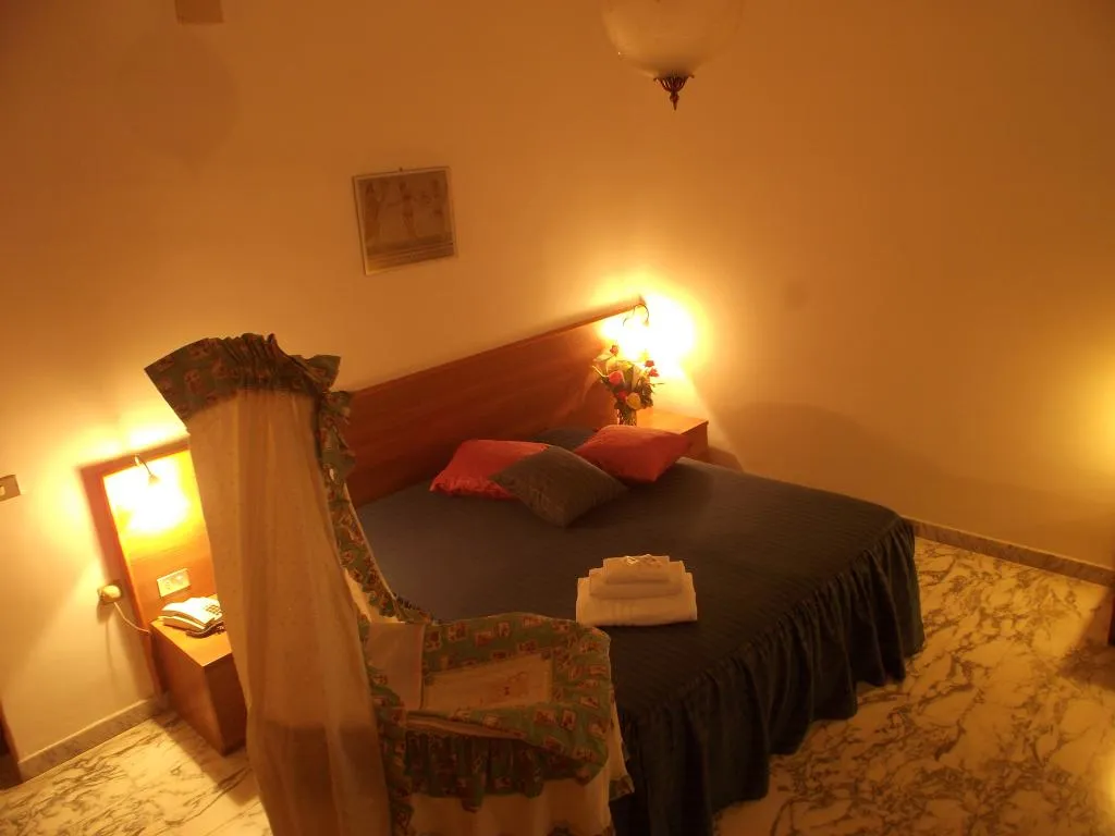 QUADRUPLE STANDARD Room, Mosaici da Battiato Hotel, Catania