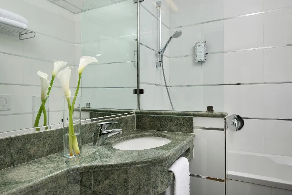 TRIPLE SUPERIOR Room, Grand hotel Mediterraneo, Florence