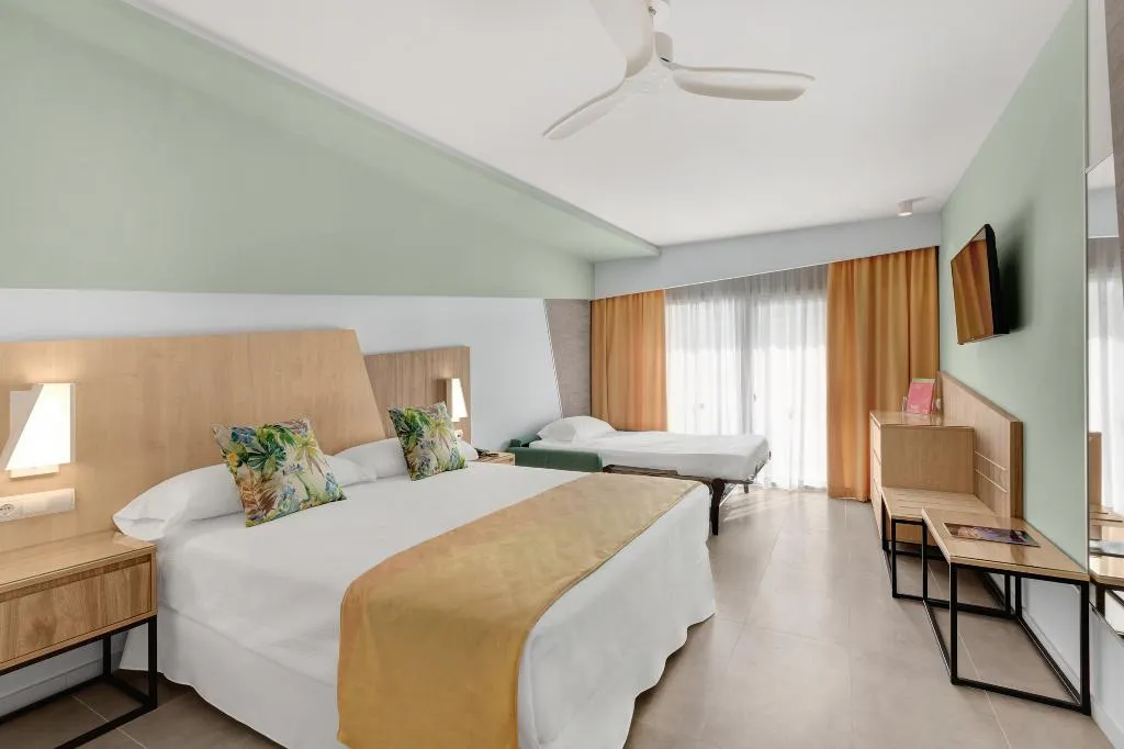 Double or Twin WITH BALCONY Room, Hotel Riu Playa Park - 0'0 All Inclusive, Majorca