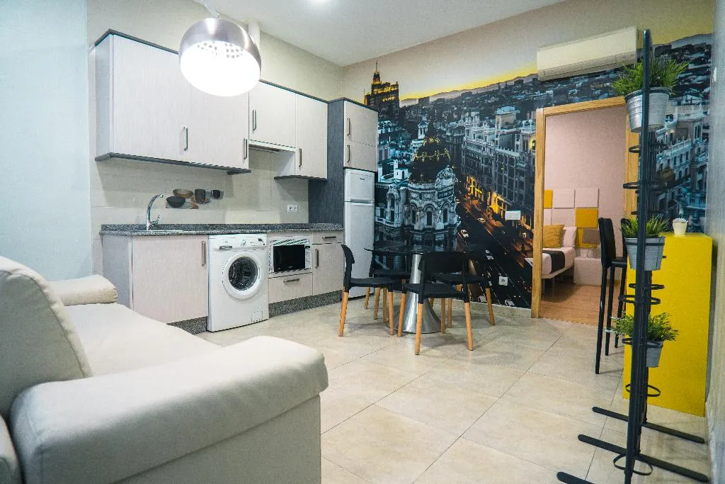 APARTMENT CAPACITY 4 ONE BEDROOM Room, Smartr Chueca, Madrid