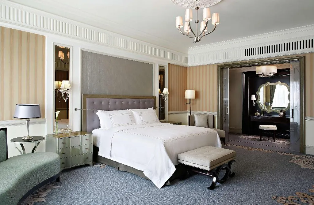 SUITE SUPERIOR Room, Al Habtoor Palace, Dubai