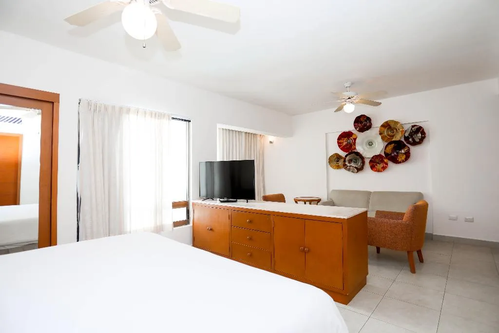 JUNIOR SUITE KING SIZE BED Room, Ambiance Suites Cancun, Cancun Area