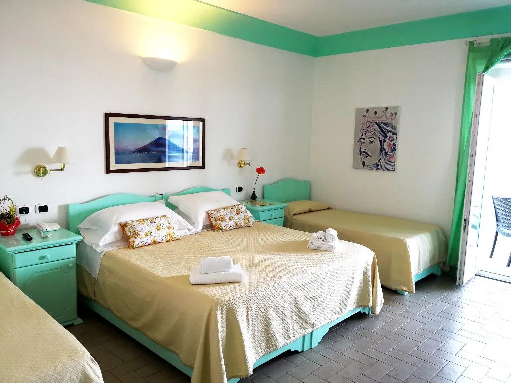 QUADRUPLE SUPERIOR Room, Hotel Ossidiana Stromboli, Palermo