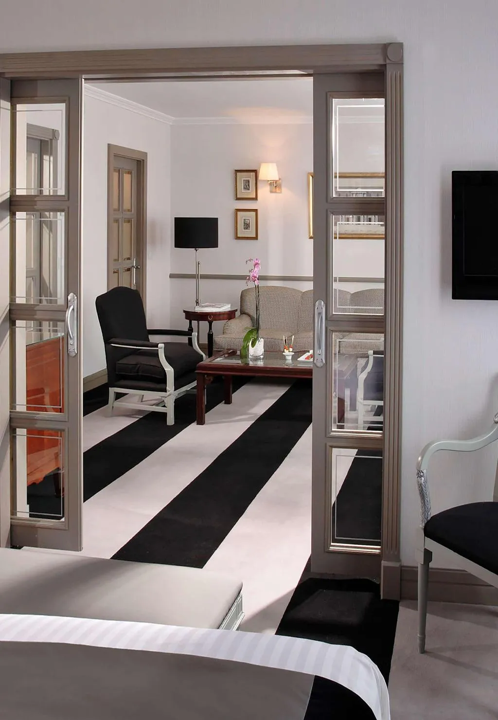 SUITE STANDARD Room, The Level At Hotel Melia Castilla, Madrid