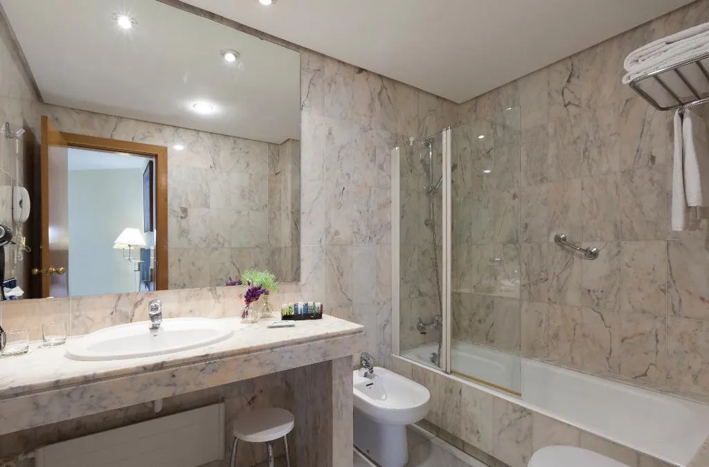 SINGLE STANDARD Room, URH Ciutat de Mataró, Barcelona