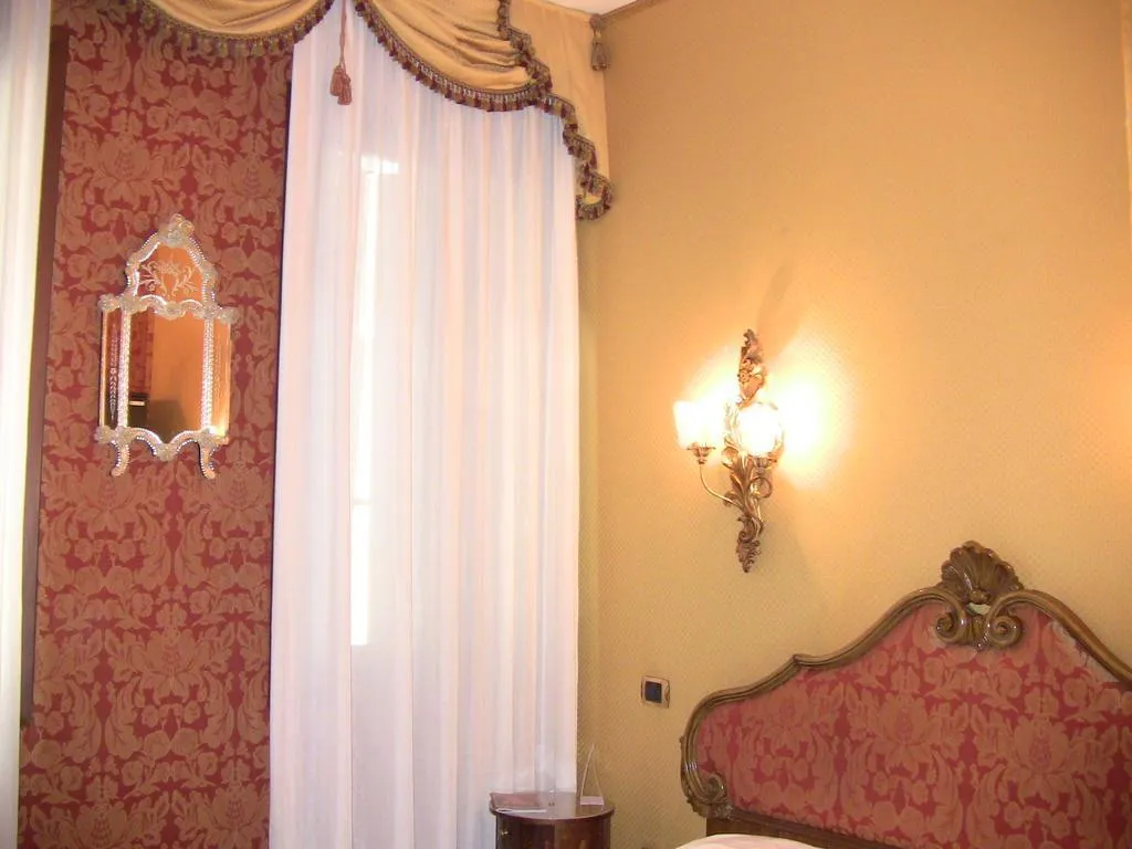 General view, Lisbona, Venice