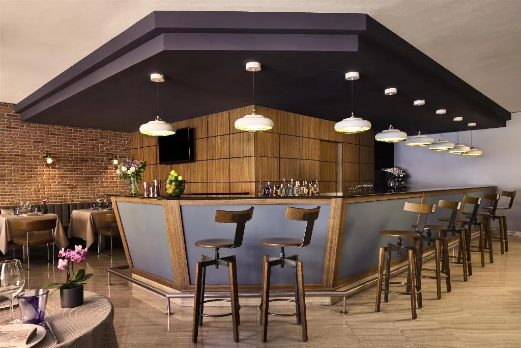 Bar, NH Barcelona Stadium, Barcelona