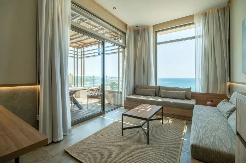 SUITE WITH JACUZZI Room, King Minos Retreat Resort and Spa, Crete