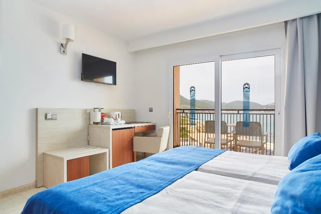 DOUBLE SEA VIEW Room, Invisa Hotel Club Cala Blanca, Ibiza