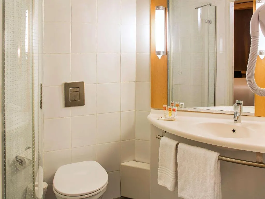 SINGLE STANDARD Room, Ibis Amsterdam Centre, Amsterdam