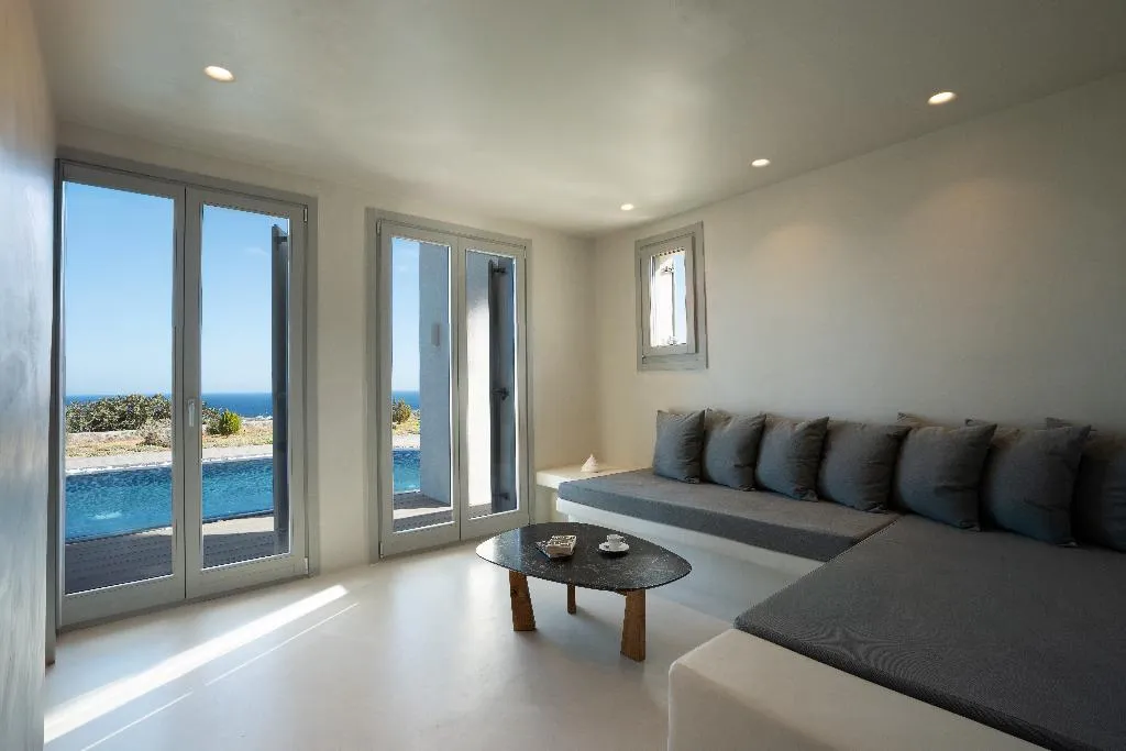 VILLA WITH PRIVATE POOL Room, Danae Suites, Santorini