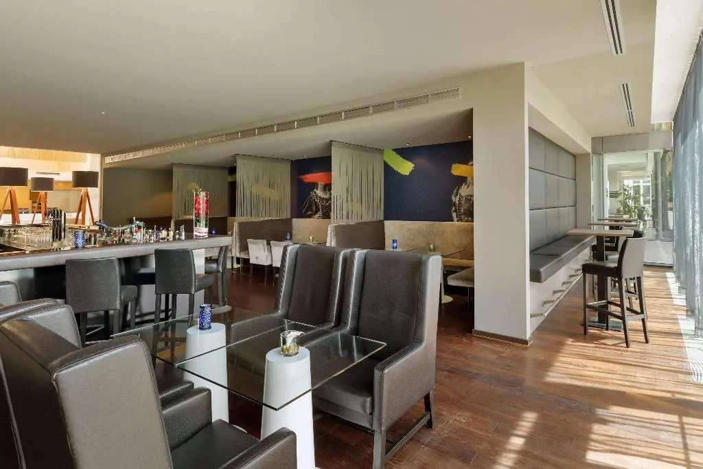 Bar, DoubleTree by Hilton Vienna Schonbrunn, Vienna
