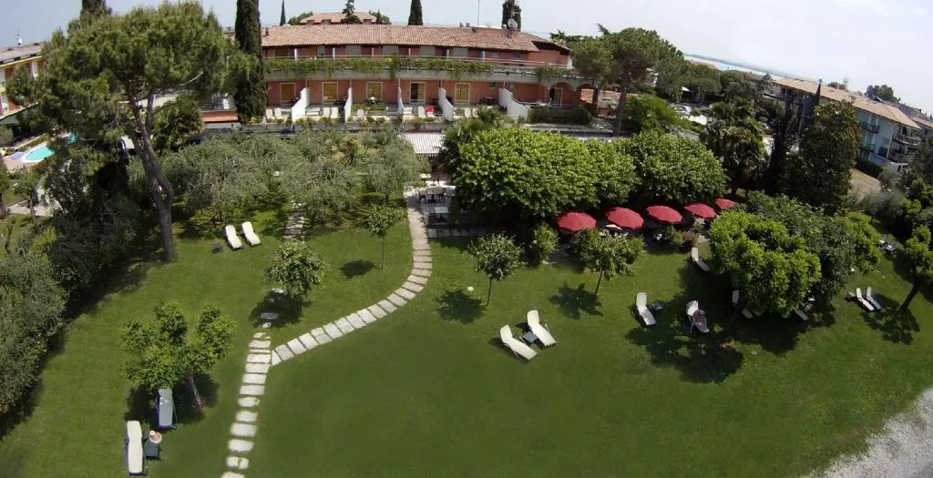 General view, La Paül, Milan