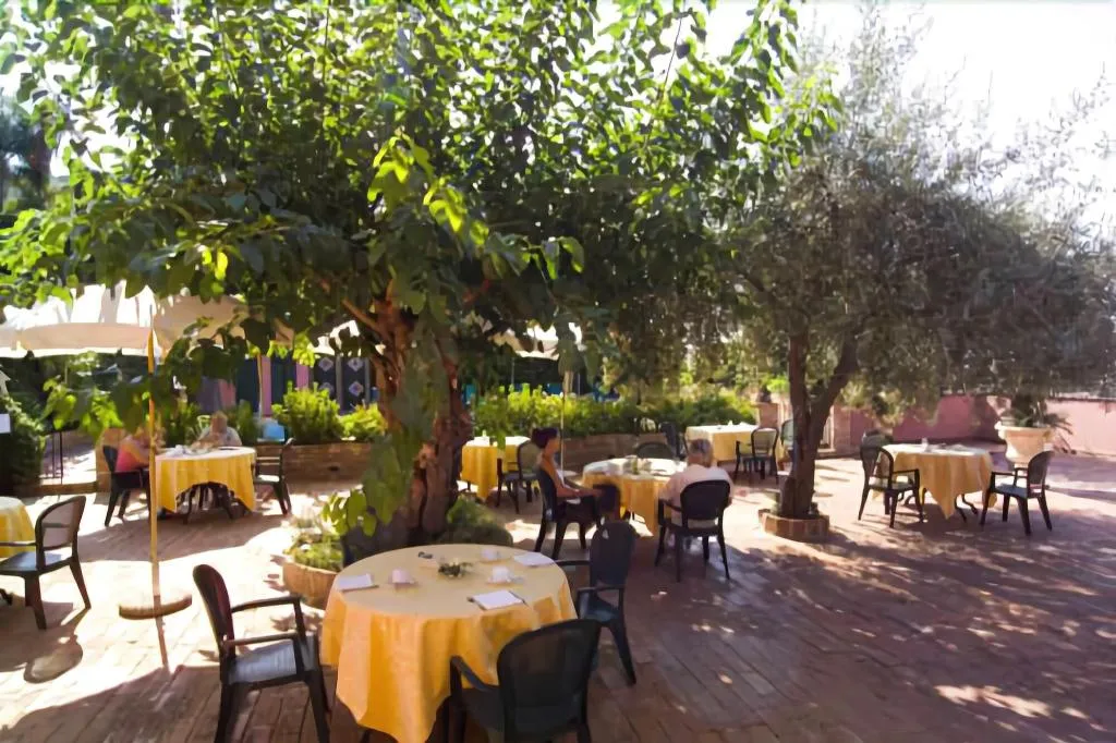 Sports and Entertainment, Villa Sirina, Taormina