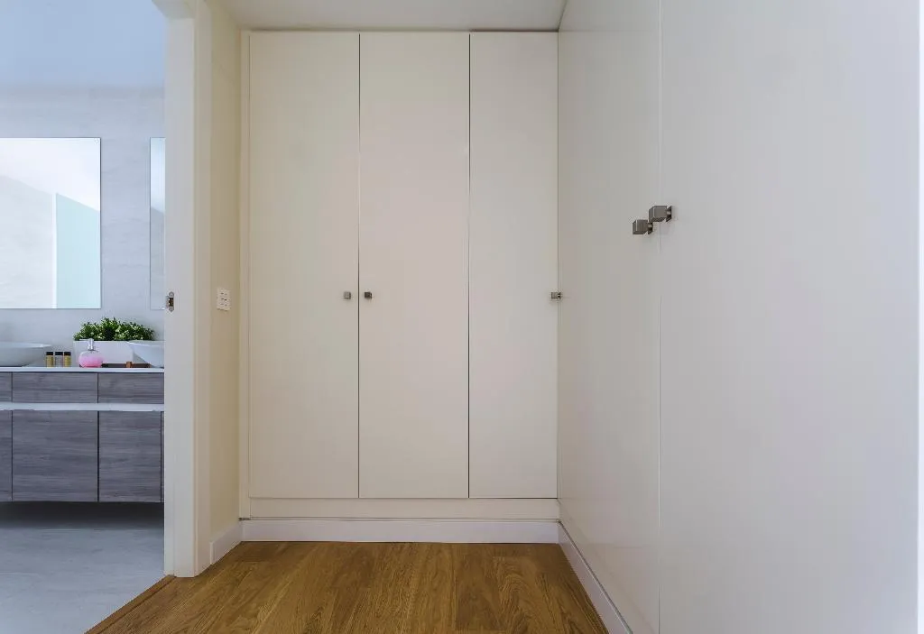 APARTMENT CAPACITY 8 THREE BEDROOMS Room, HQ Rooms San Vicente, Valencia