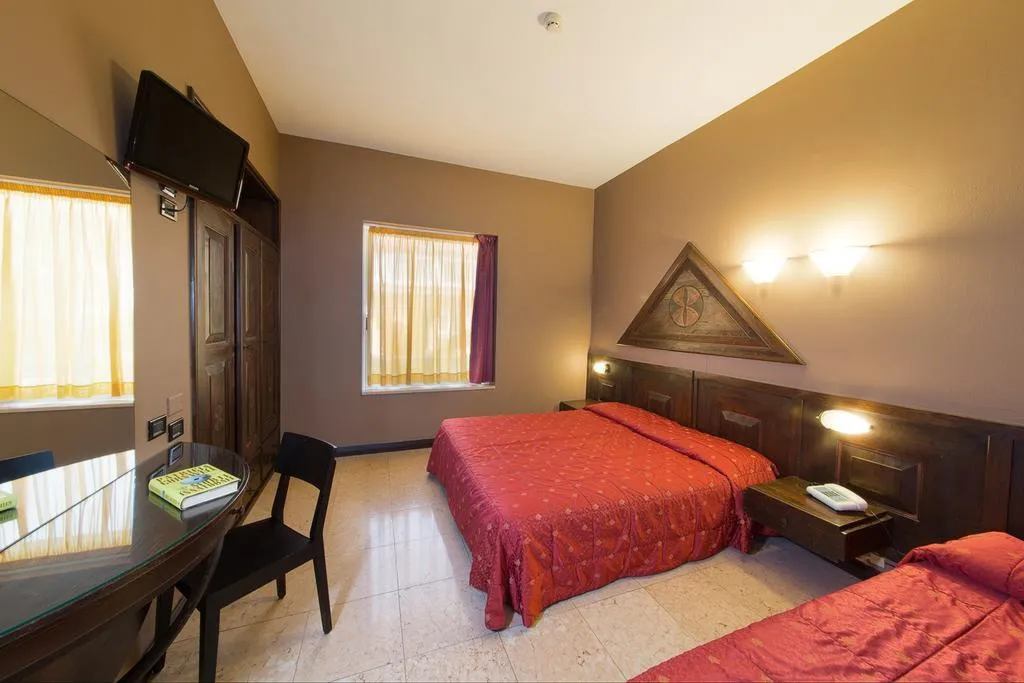 Room, La Paül, Milan