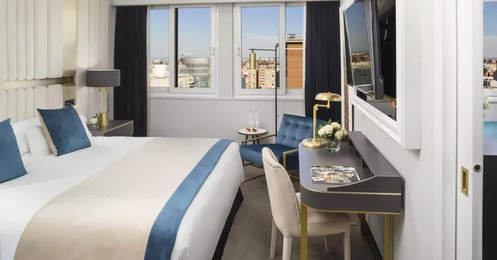JUNIOR SUITE STANDARD Room, The Level At Hotel Melia Castilla, Madrid