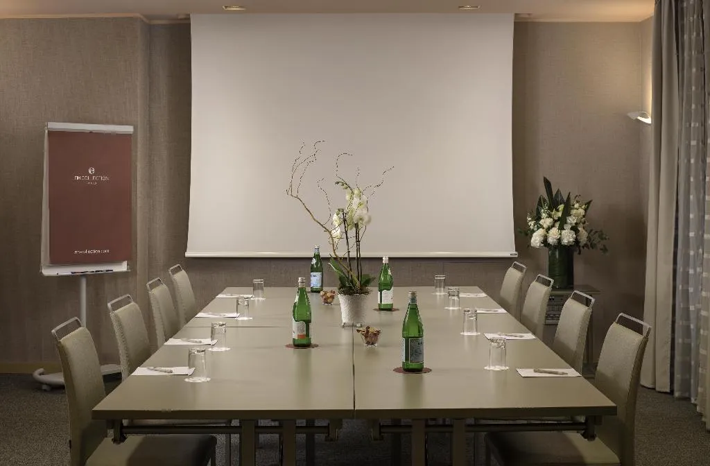 Room, NH Collection Milano Touring, Milan
