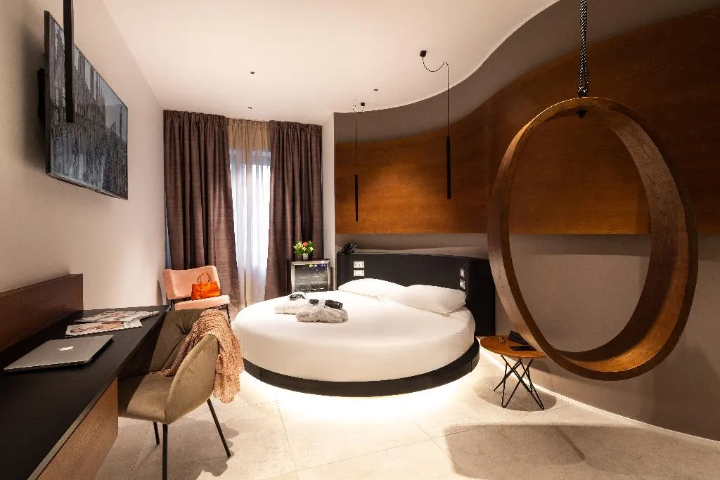 Room, The Corner Duomo Hotel, Naples