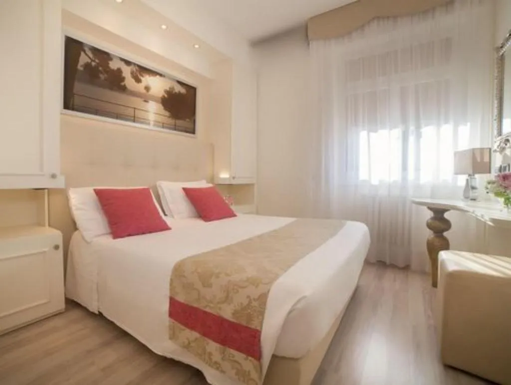 DOUBLE QUEEN SIZE BED Room, Tigullio Hotel et de Milan, Cagliari