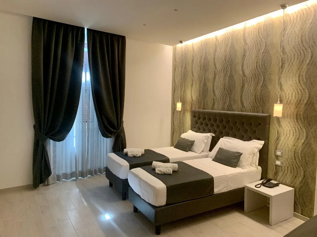 TRIPLE SUPERIOR Room, Patria, Rome