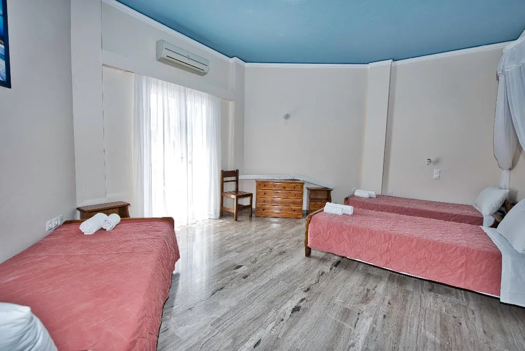 STUDIO CAPACITY 3 Room, Villa Nikos Karamolegos, Santorini