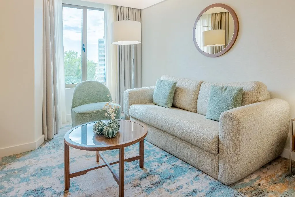 JUNIOR SUITE STANDARD Room, Crowne Plaza Porto, Porto