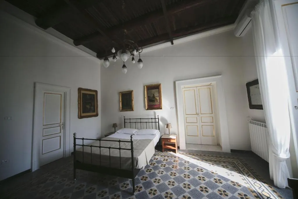 Room, Area Angioina Suites, Naples