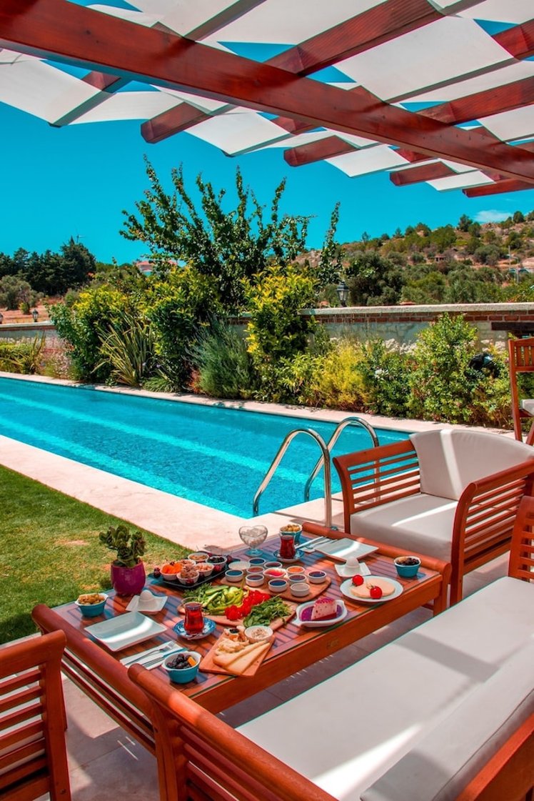 On Oda Otel, Izmir