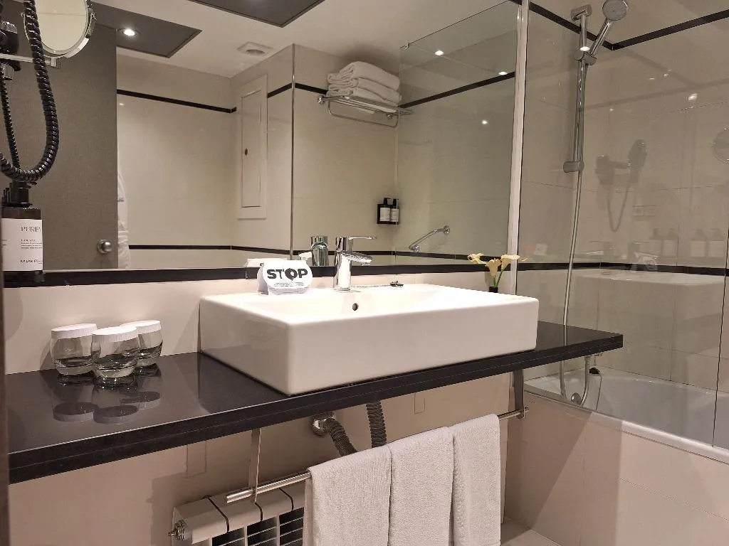 TRIPLE STANDARD Room, Best Western Premier Hotel Dante, Barcelona