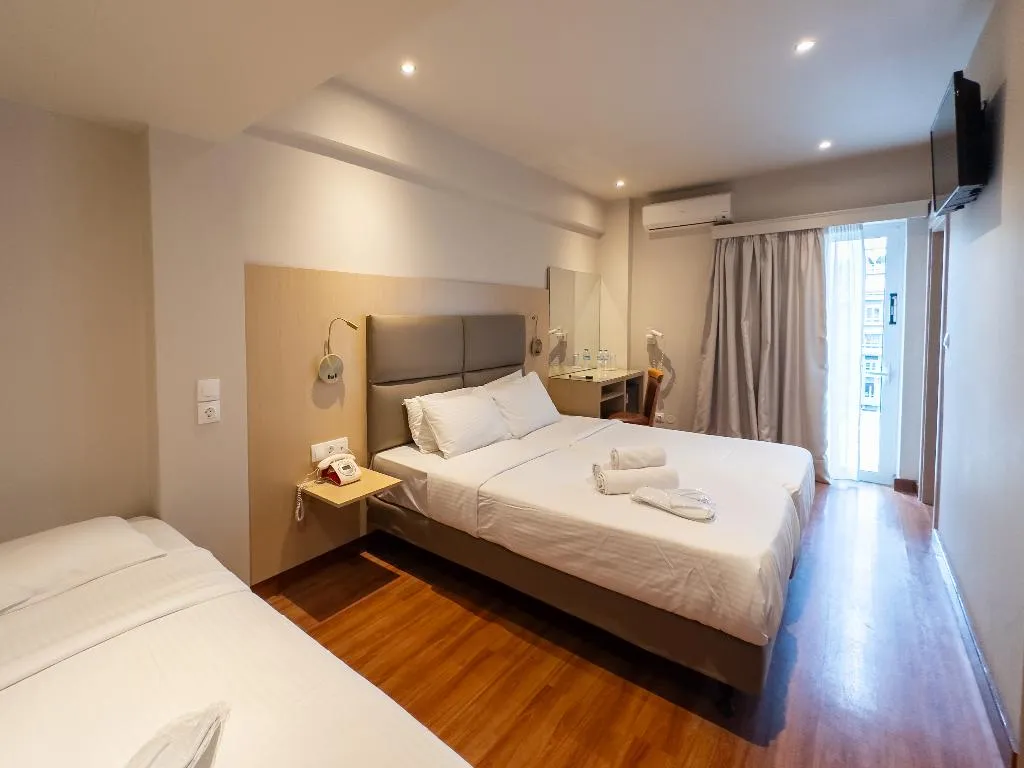 QUADRUPLE STANDARD Room, Anemoni, Athens