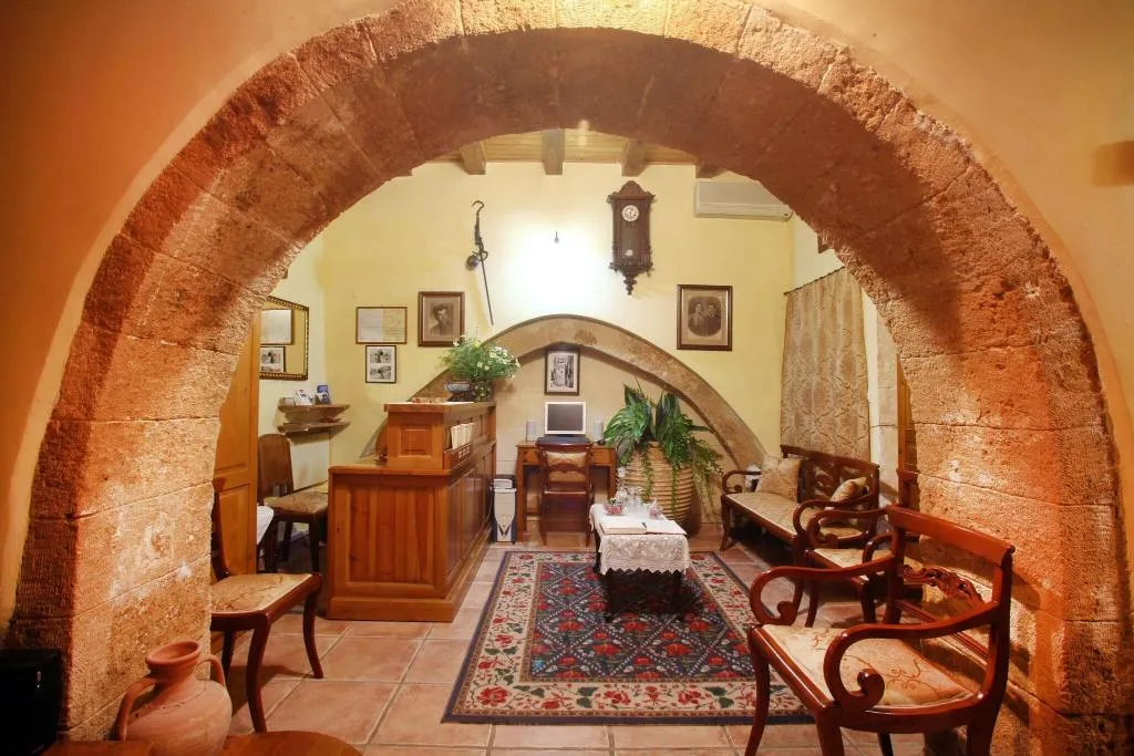 Lobby, Palazzo di Pietro, Crete