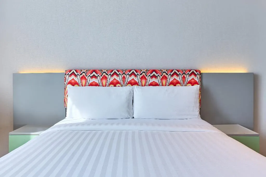 SUITE STANDARD Room, Ibis Styles Dubai Jumeira, Dubai