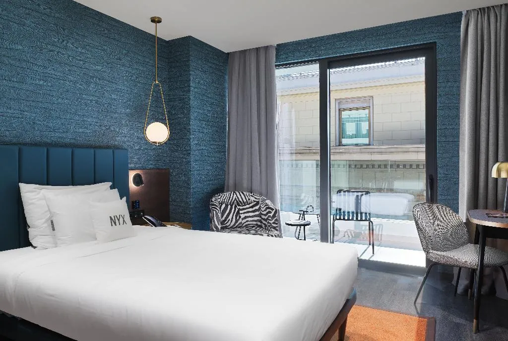 SUITE WITH VIEWS Room, NYX Esperia Palace Athens by Leonardo Hotels, Athens