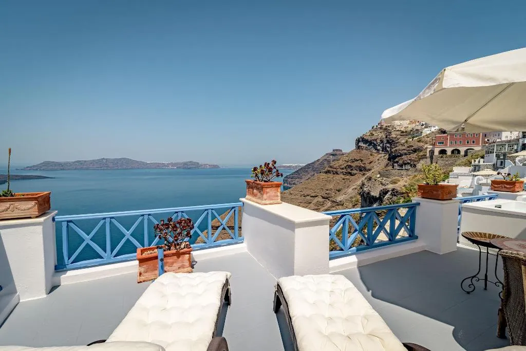 Room, Golden Grey Goose, Santorini
