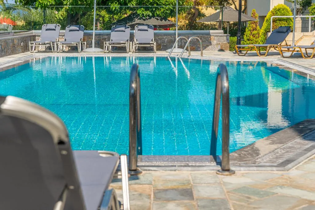 Pool, Anna Maria Village, Crete