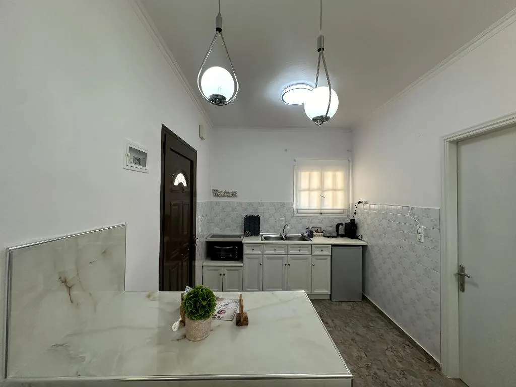 STUDIO DELUXE ONE BED Room, Nikos Apartments Corfu, Corfu