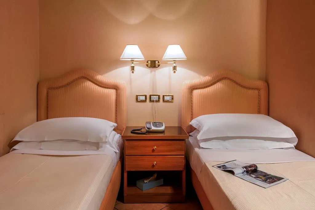 DOUBLE STANDARD Room, Tiziano, Rome