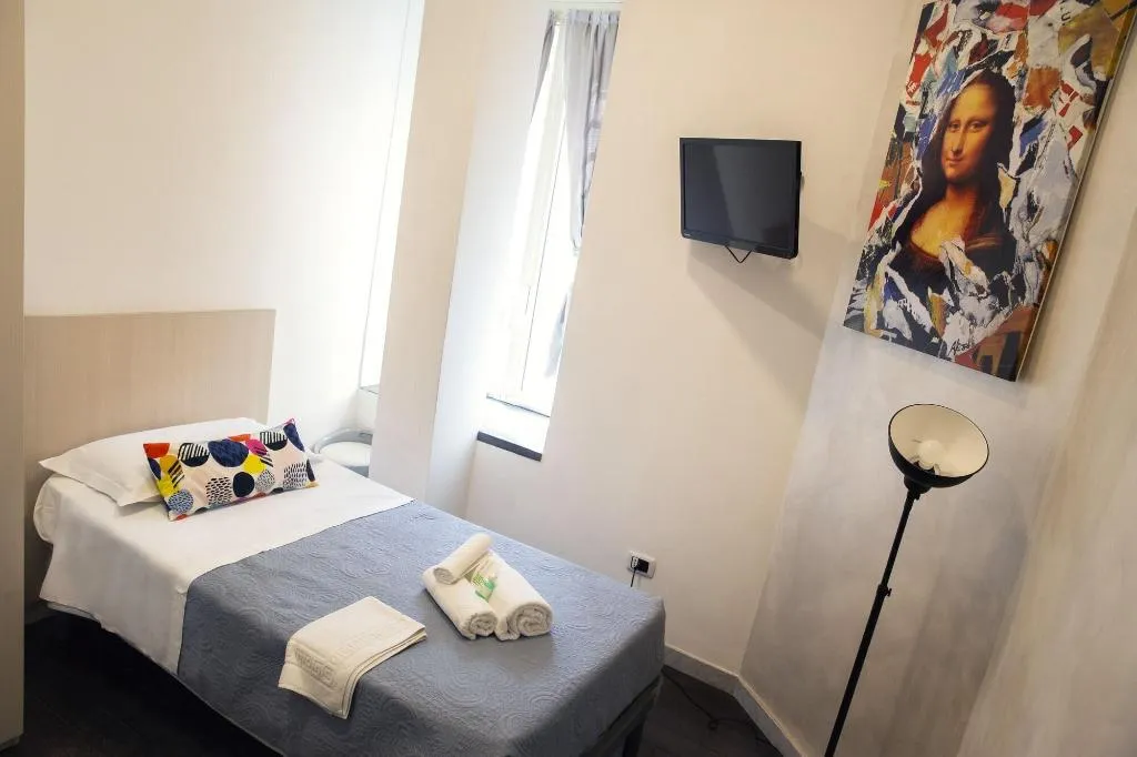 Room, Gate 40, Naples