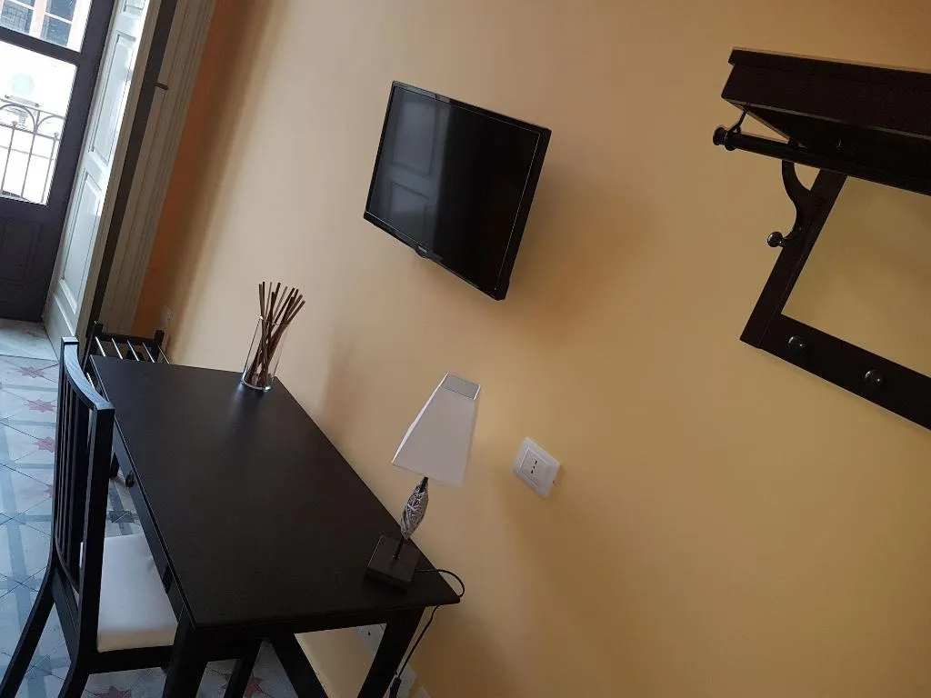 Room, Central Suites, Catania