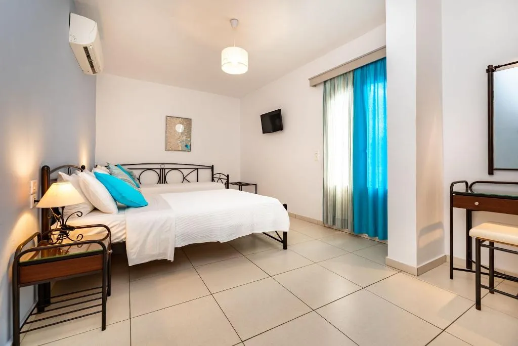 Room, Stelios Place, Santorini