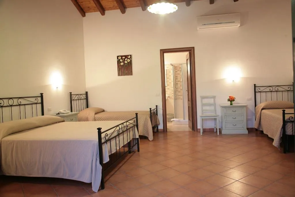 Room, Galea, Catania