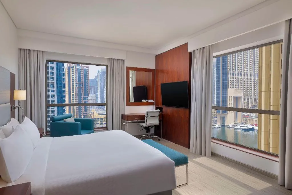SUITE WITH VIEWS Room, Hilton Dubai The Walk, Dubai