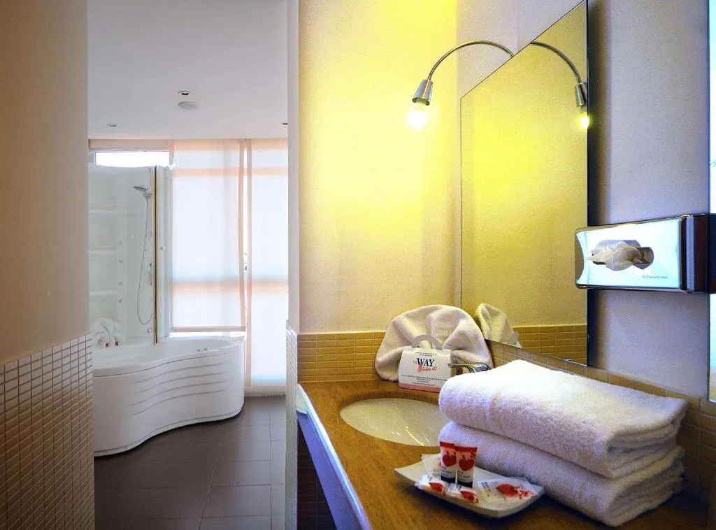 SUITE KING SIZE BED Room, Best Western Plus Globus Hotel, Rome