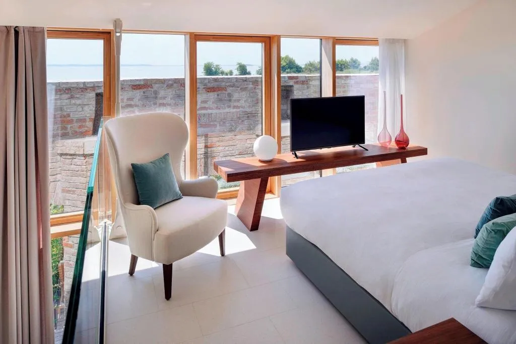 Room, JW Venice, Venice