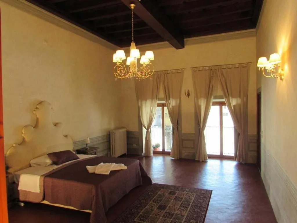 Room, B&B I Rinascimenti, Florence